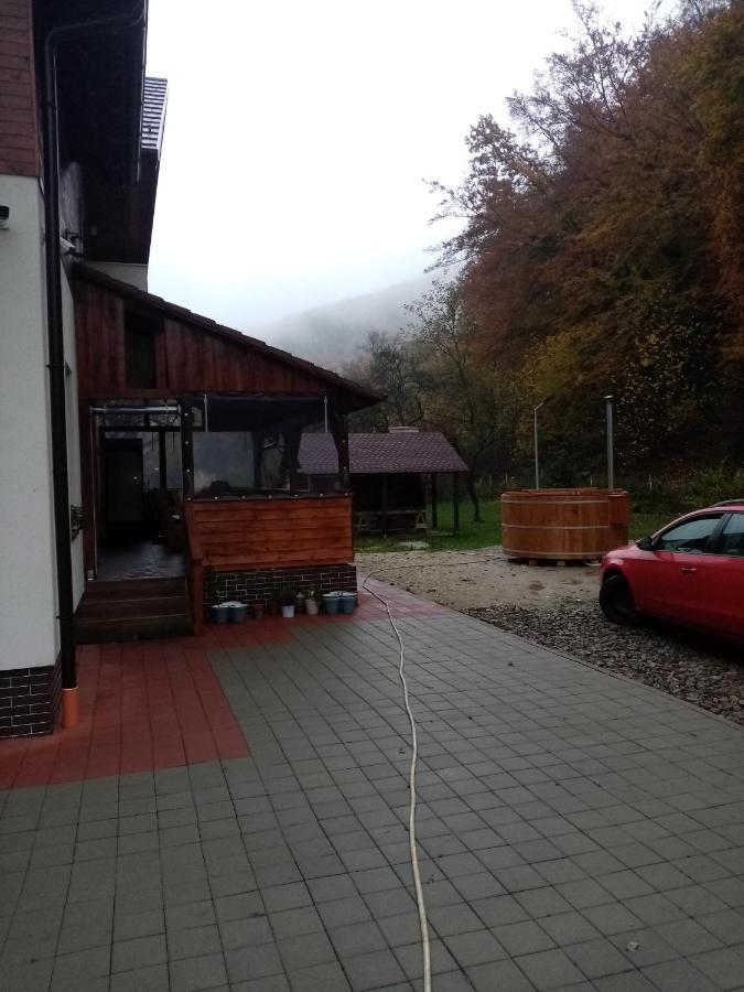 فندق Livada Amely Gales المظهر الخارجي الصورة